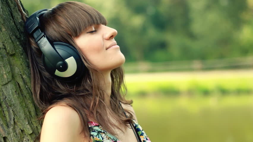 How to Ease your Mental Health with Music 